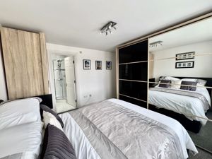 Photo 17- click for photo gallery